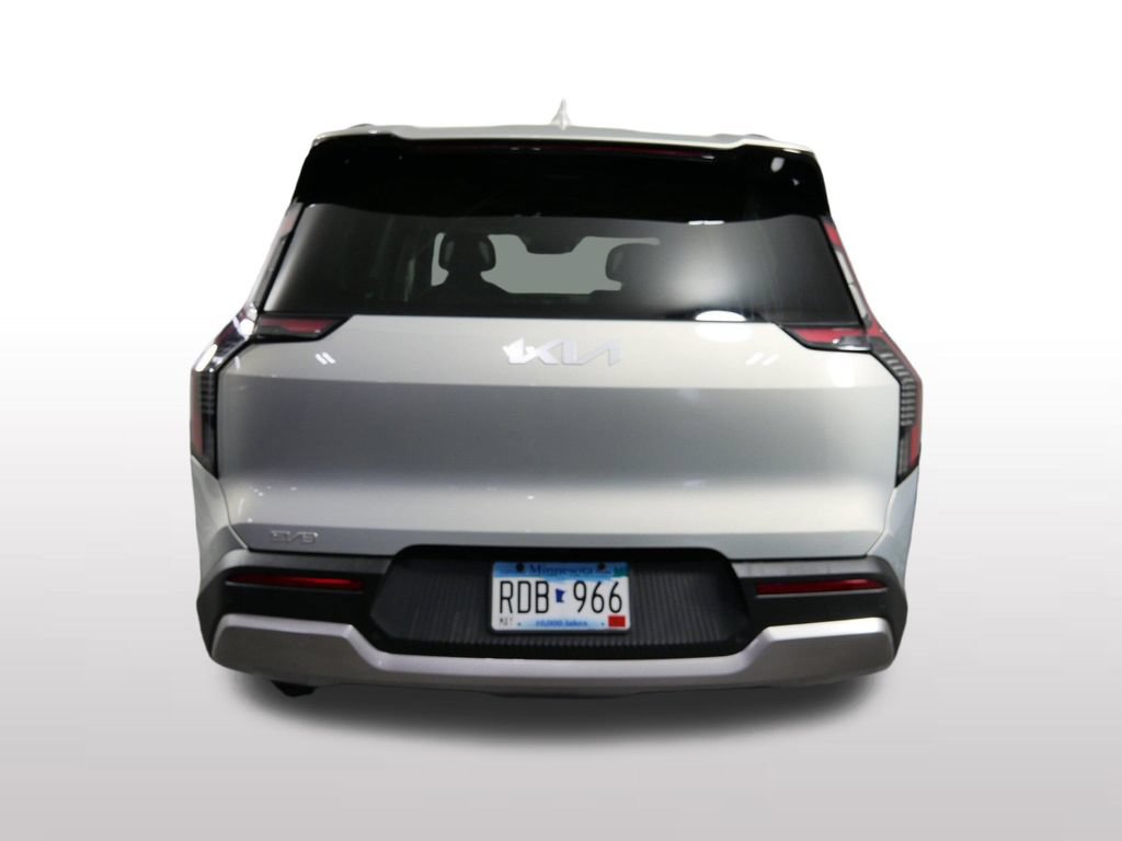 Used 2024 Kia EV9 Wind AWD/4WD image 10