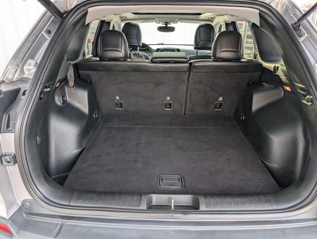 Used 2019 Jeep Cherokee Latitude Plus w/ Comfort/Convenience Group image 27