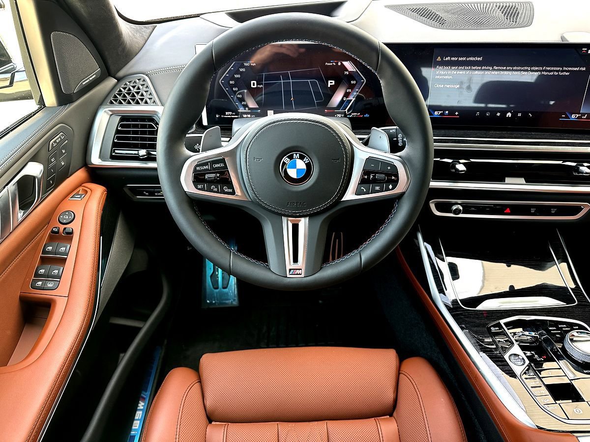 New 2026 BMW X7 M60i image 17