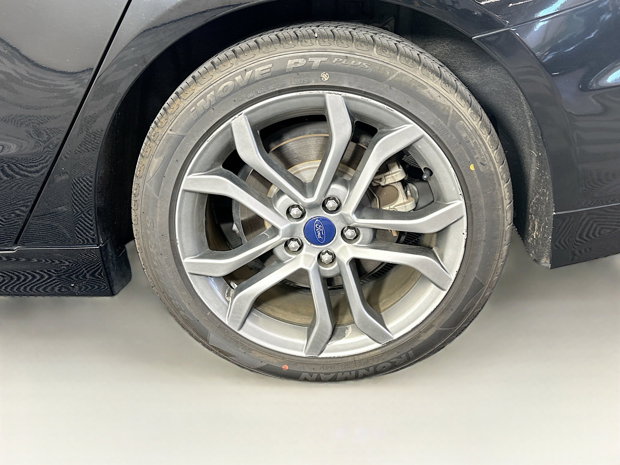 Used 2017 Ford Fusion SE w/ Equipment Group 601A FWD image 11