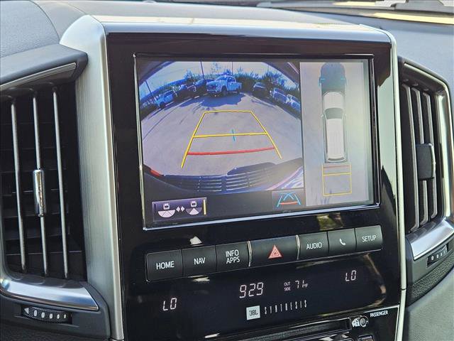 Used 2020 Toyota Land Cruiser image 15