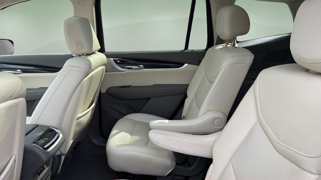 Certified 2023 Cadillac XT6 Premium Luxury w/ Technology Package image 23