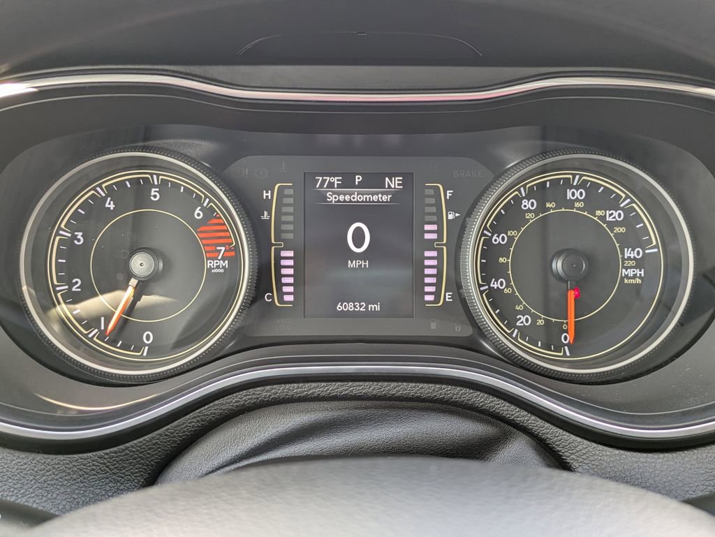 Used 2021 Jeep Cherokee Latitude w/ Mopar Interior Package image 29