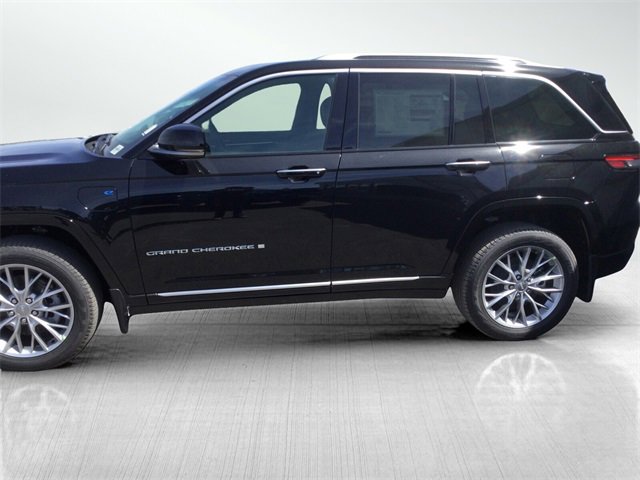 New 2023 Jeep Grand Cherokee Summit w/ Advanced Protech Group IV image 3