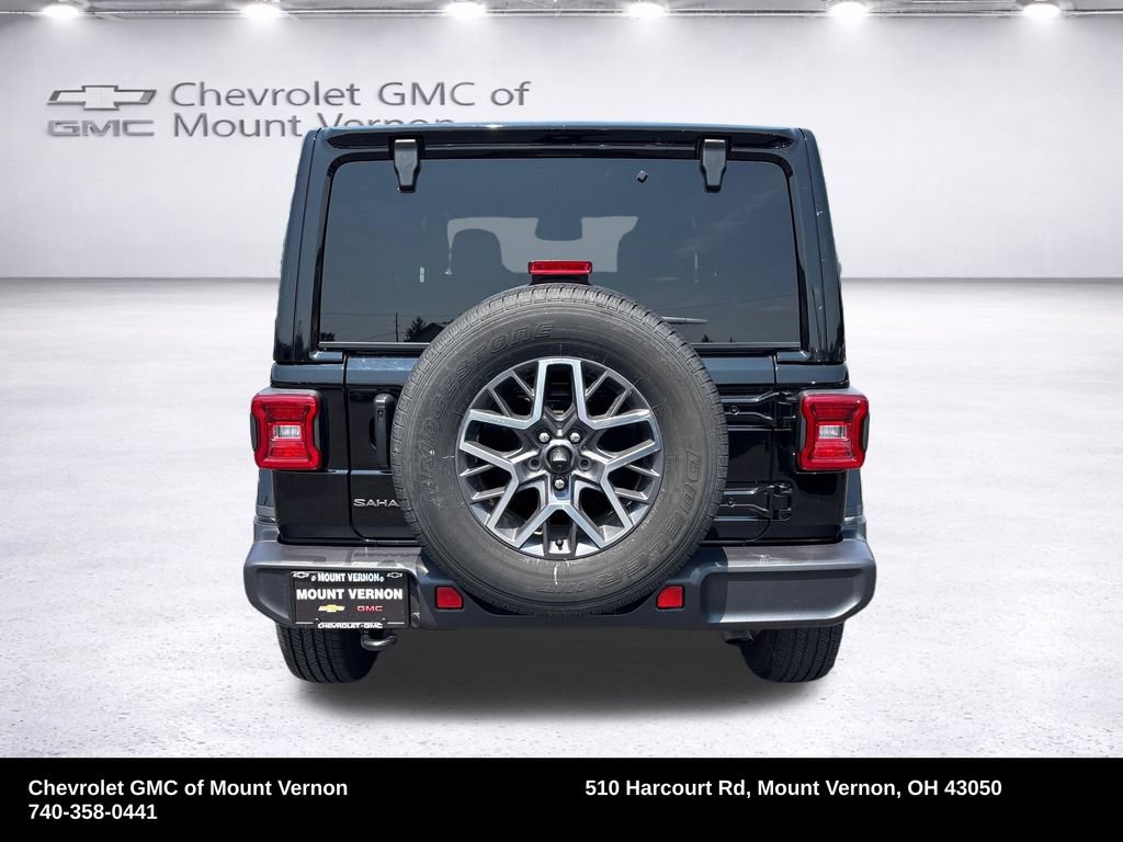 Used 2026 Jeep Wrangler Unlimited Sahara AWD/4WD image 4