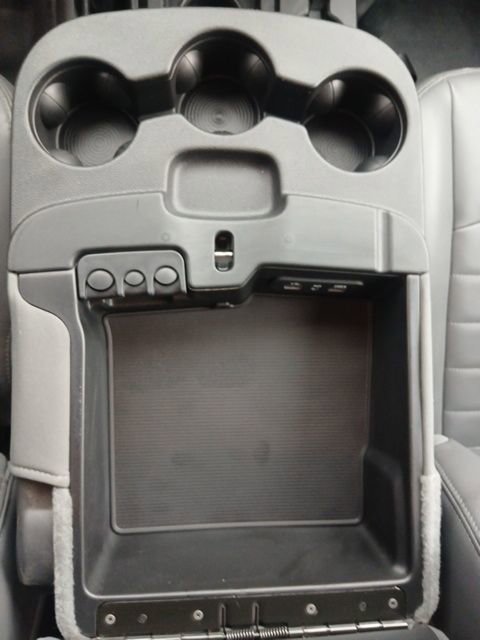 Used 2018 RAM 2500 Tradesman w/ Chrome Appearance Group image 34