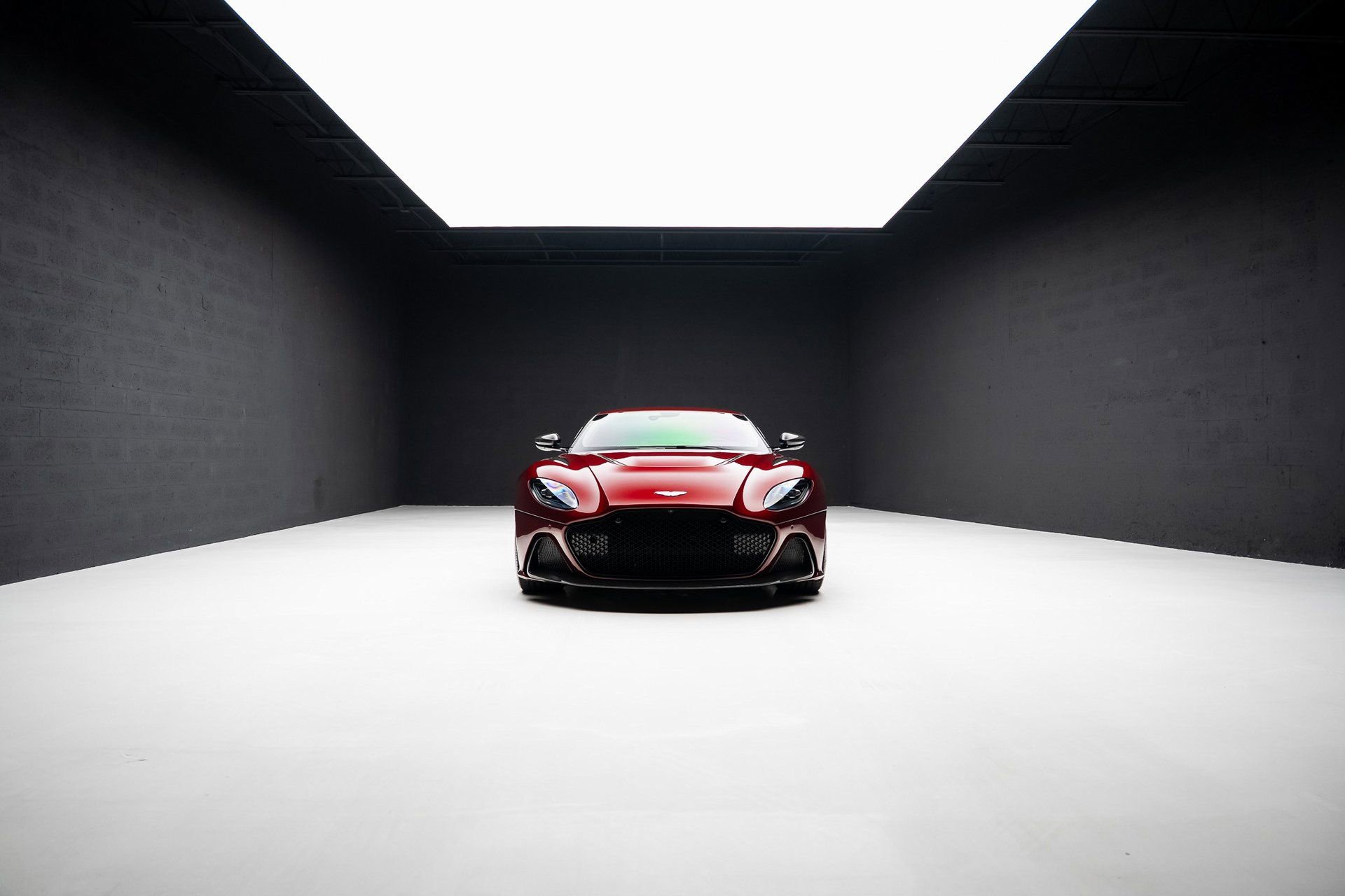 Used 2023 Aston Martin DBS Coupe RWD image 89