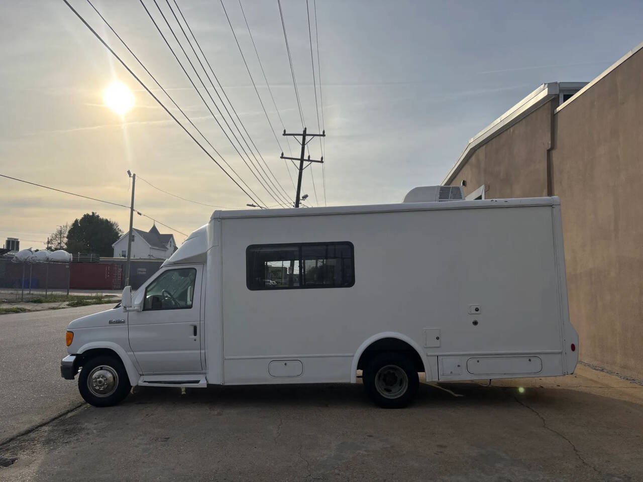 Used 2007 Ford E-450 and Econoline 450 RWD image 3