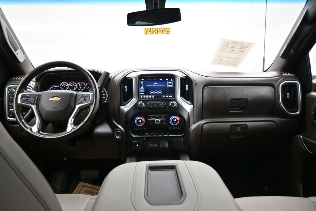 Used 2022 Chevrolet Silverado 3500 LTZ w/ LTZ Convenience Package AWD/4WD image 15