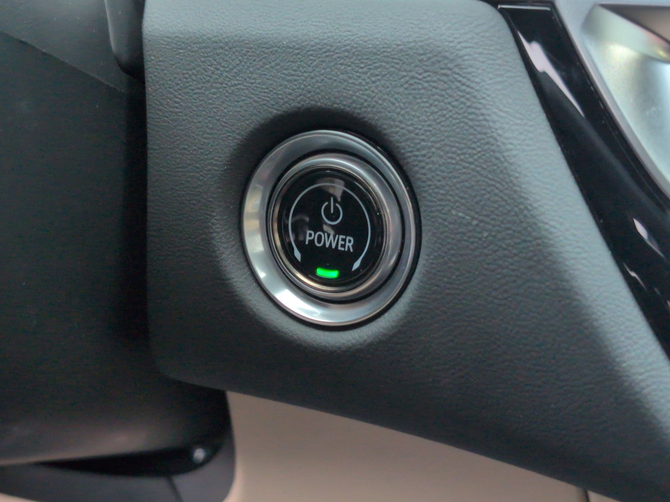 Used 2025 Cadillac Lyriq Luxury image 19