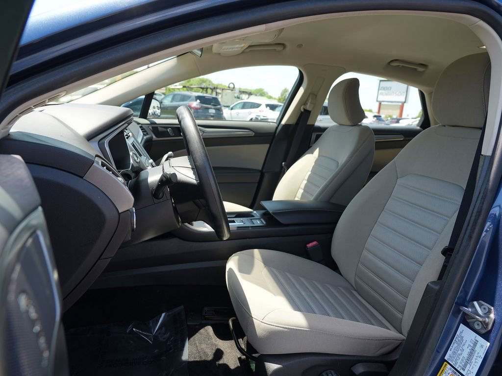 Used 2018 Ford Fusion S FWD image 12