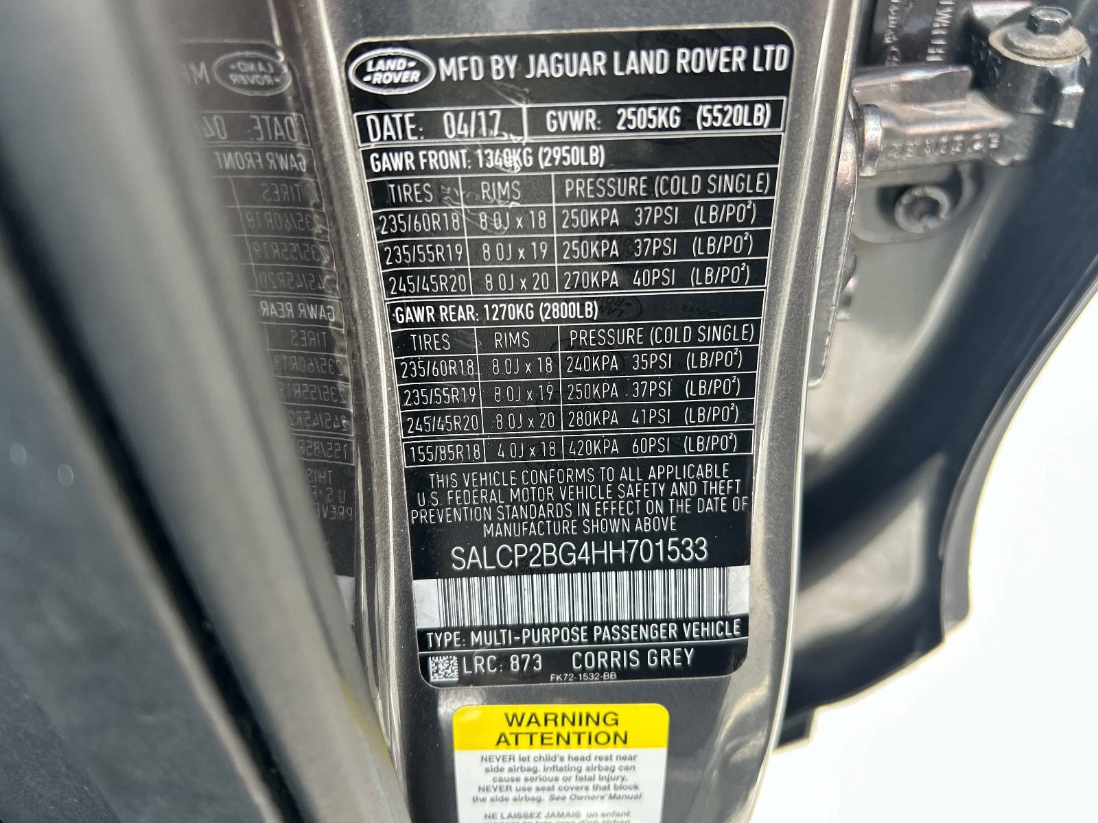 Used 2017 Land Rover Discovery Sport SE AWD/4WD image 32
