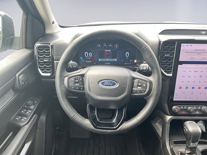 Used 2025 Ford Ranger Lariat w/ FX4 Off-Road Package AWD/4WD image 9