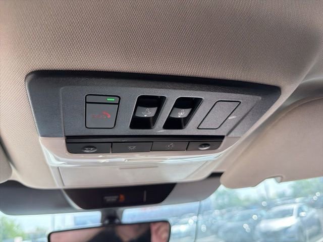 Used 2025 Nissan Pathfinder Platinum w/ Cargo Package image 18