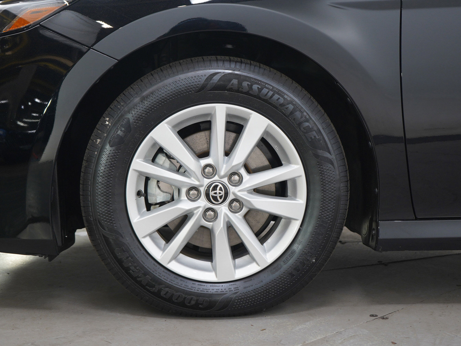 Used 2026 Toyota Camry LE FWD image 30