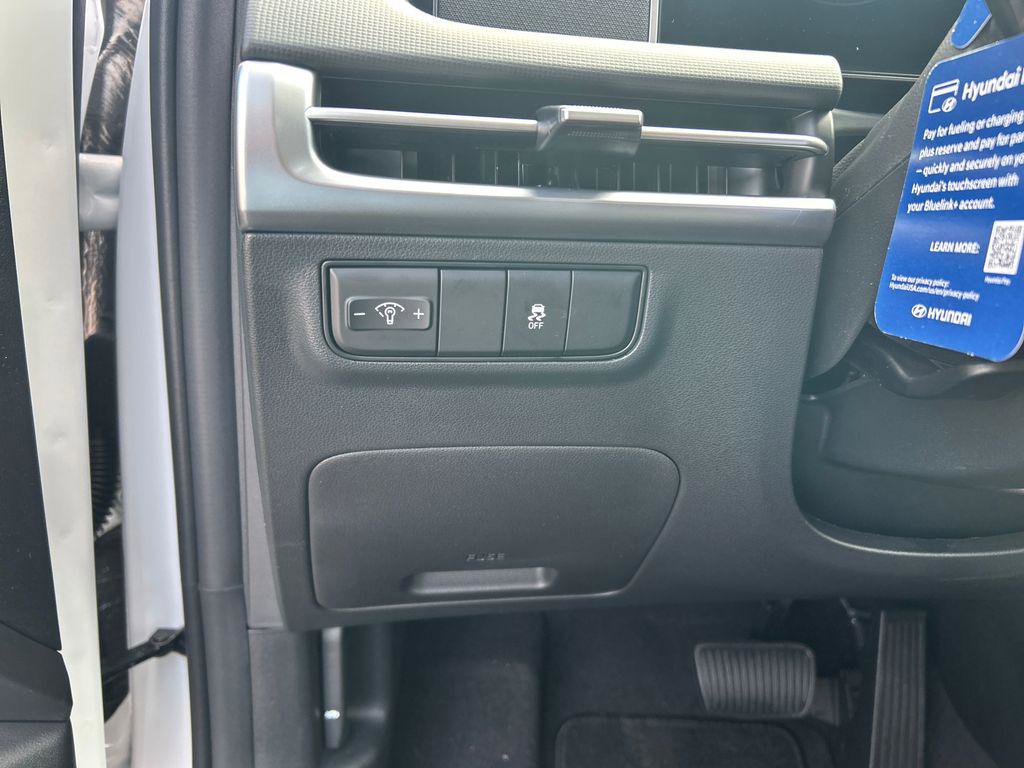 New 2026 Hyundai Tucson SE image 16