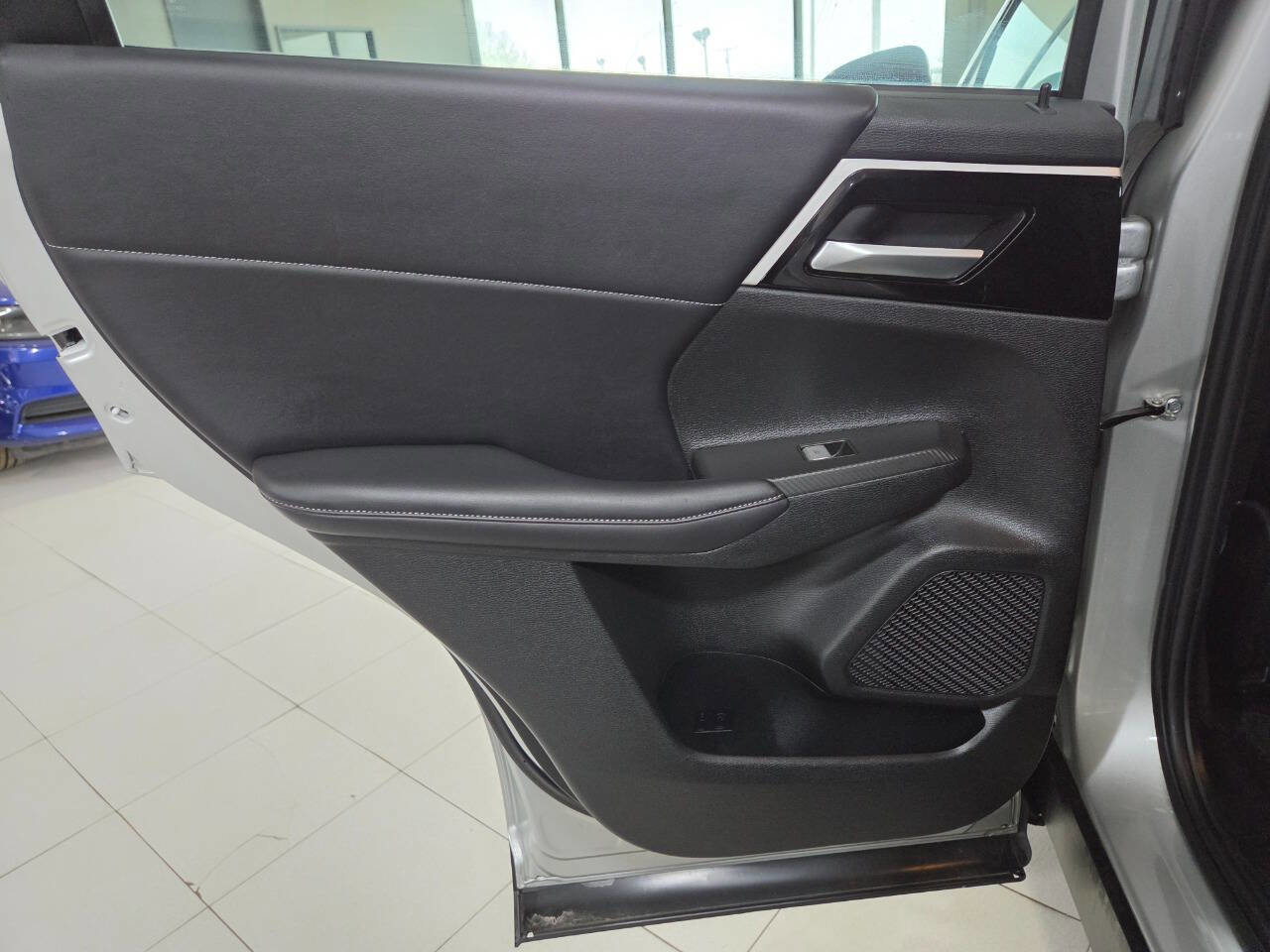 Used 2023 Mitsubishi Outlander SE image 18