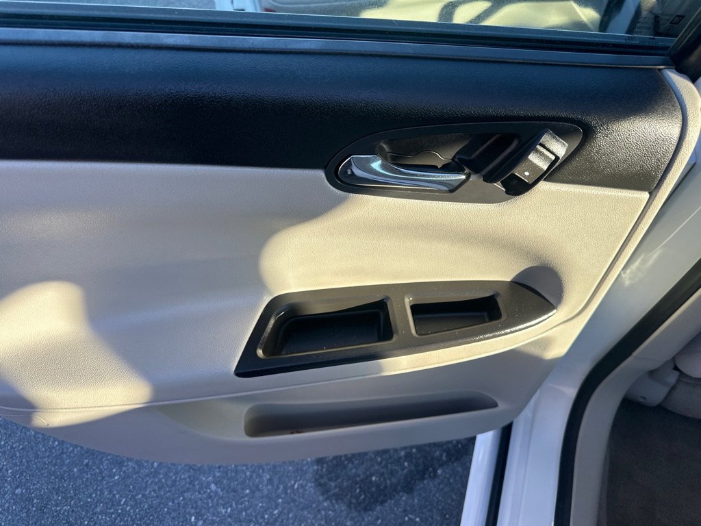 Used 2014 Chevrolet Impala Limited LS image 12