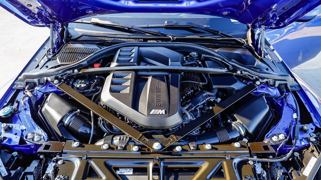 Used 2025 BMW M2 w/ Lighting Package image 31