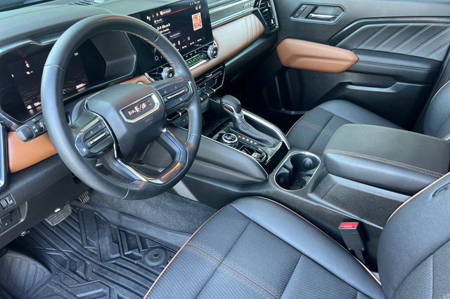 Used 2023 GMC Canyon AT4 image 10