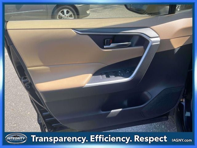 Used 2020 Toyota RAV4 XLE w/ All Weather Liner Package AWD/4WD image 15