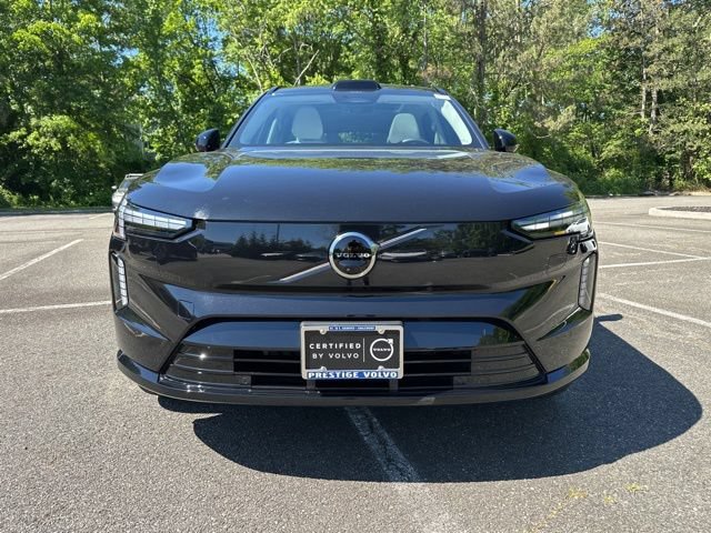 Certified 2025 Volvo EX90 Plus AWD/4WD image 2