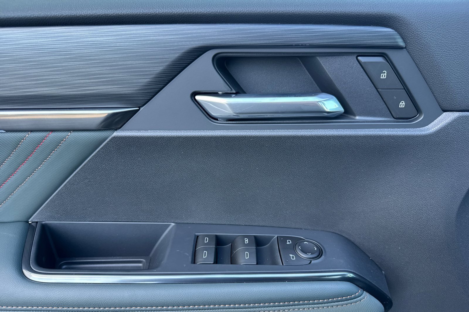 New 2026 GMC Acadia AT4 w/ LPO, Floor Liner Package image 12