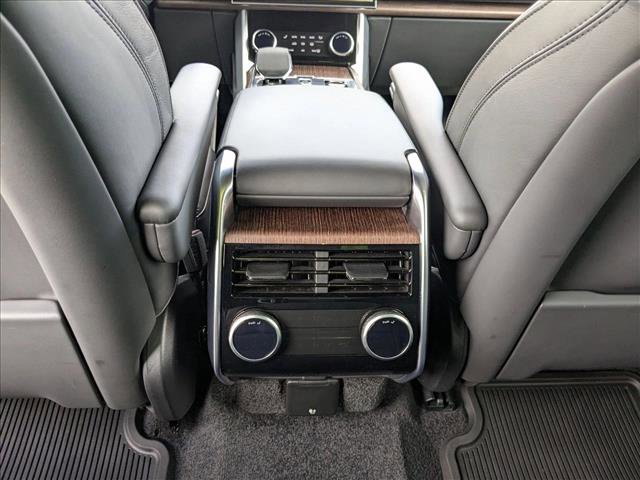 Certified 2023 Land Rover Range Rover SE image 19