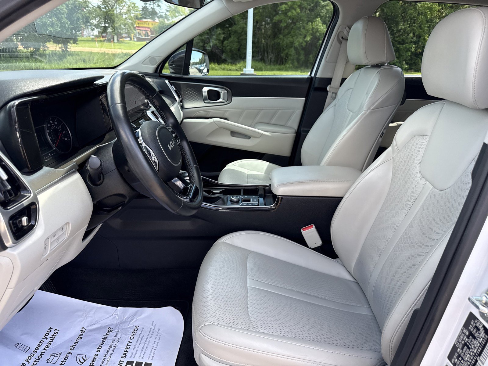 Used 2022 Kia Sorento SX FWD image 11