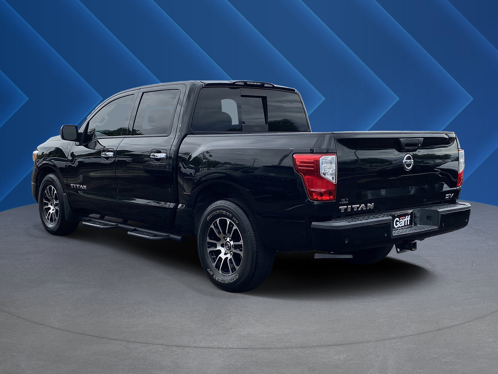 Used 2021 Nissan Titan SV w/ SV Convenience Package RWD image 5
