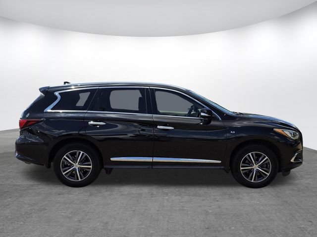 Used 2019 INFINITI QX60 Luxe w/ Essential Package AWD/4WD image 3