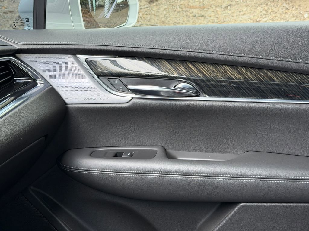 Used 2020 Cadillac XT6 Premium Luxury image 27