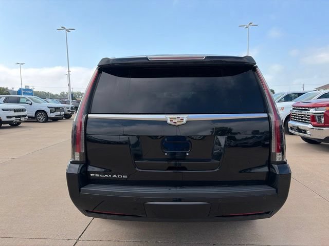 Used 2016 Cadillac Escalade ESV Premium AWD/4WD image 4