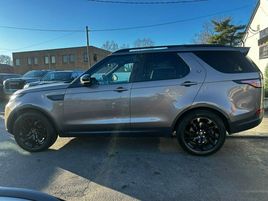 Used 2017 Land Rover Discovery HSE image 2