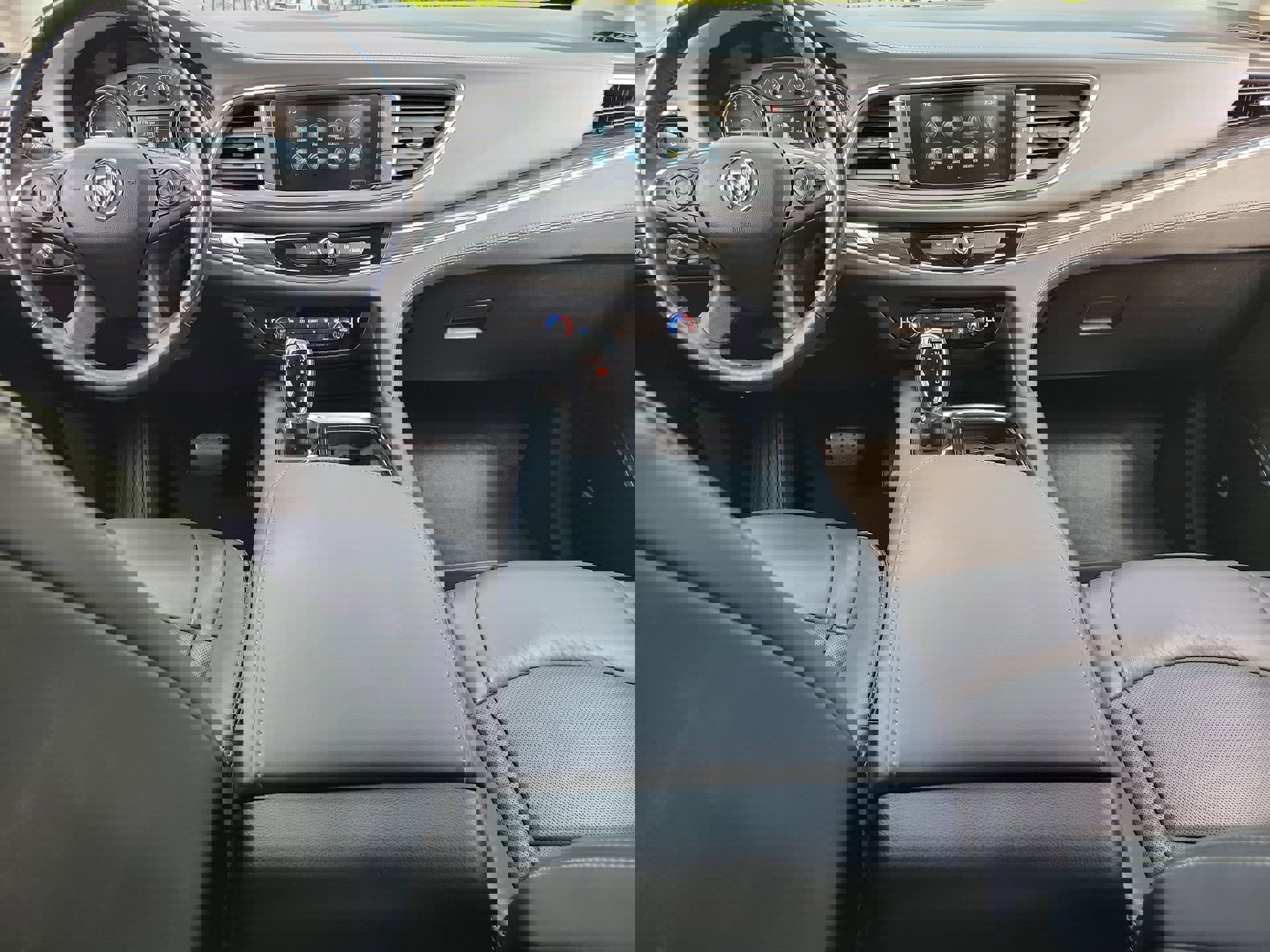 Used 2019 Buick Enclave Premium image 16