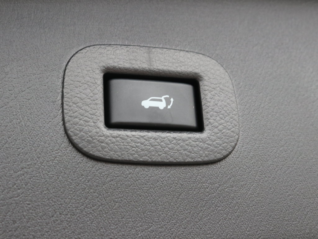 Used 2023 INFINITI QX80 Sensory w/ Cargo Package AWD/4WD image 40
