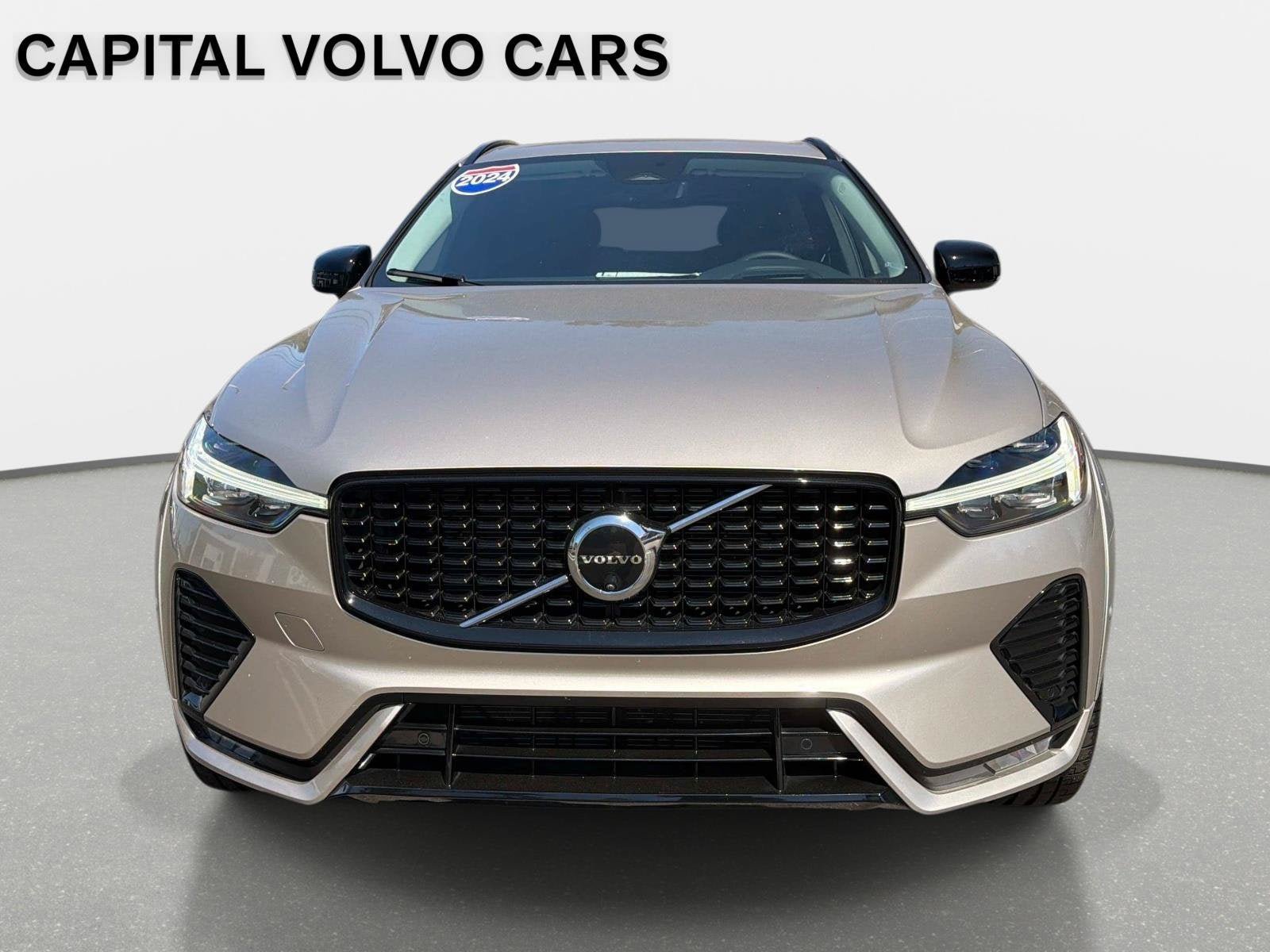 Certified 2024 Volvo XC60 B5 Ultimate w/ Protection Package Premier AWD/4WD image 2