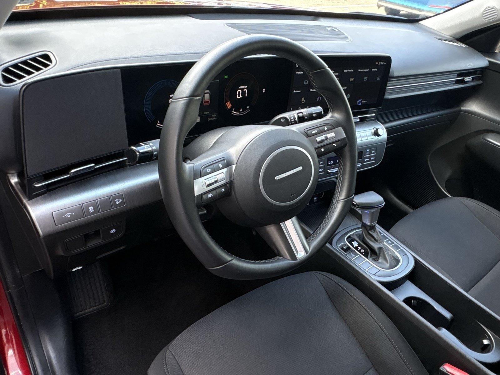 Certified 2025 Hyundai Kona SEL AWD/4WD image 16