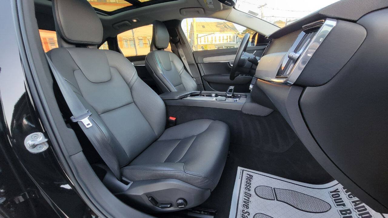 Used 2023 Volvo S90 B6 Plus AWD/4WD image 21