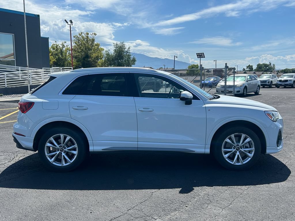 Used 2025 Audi Q3 2.0T Premium AWD/4WD image 2