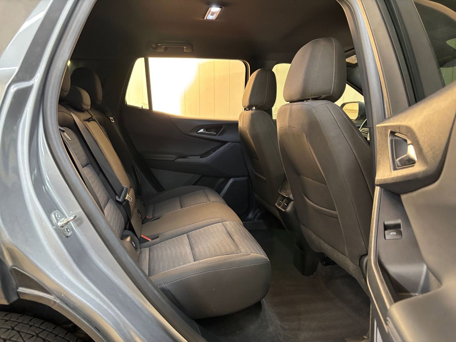 Used 2025 Chevrolet Equinox LT FWD image 25