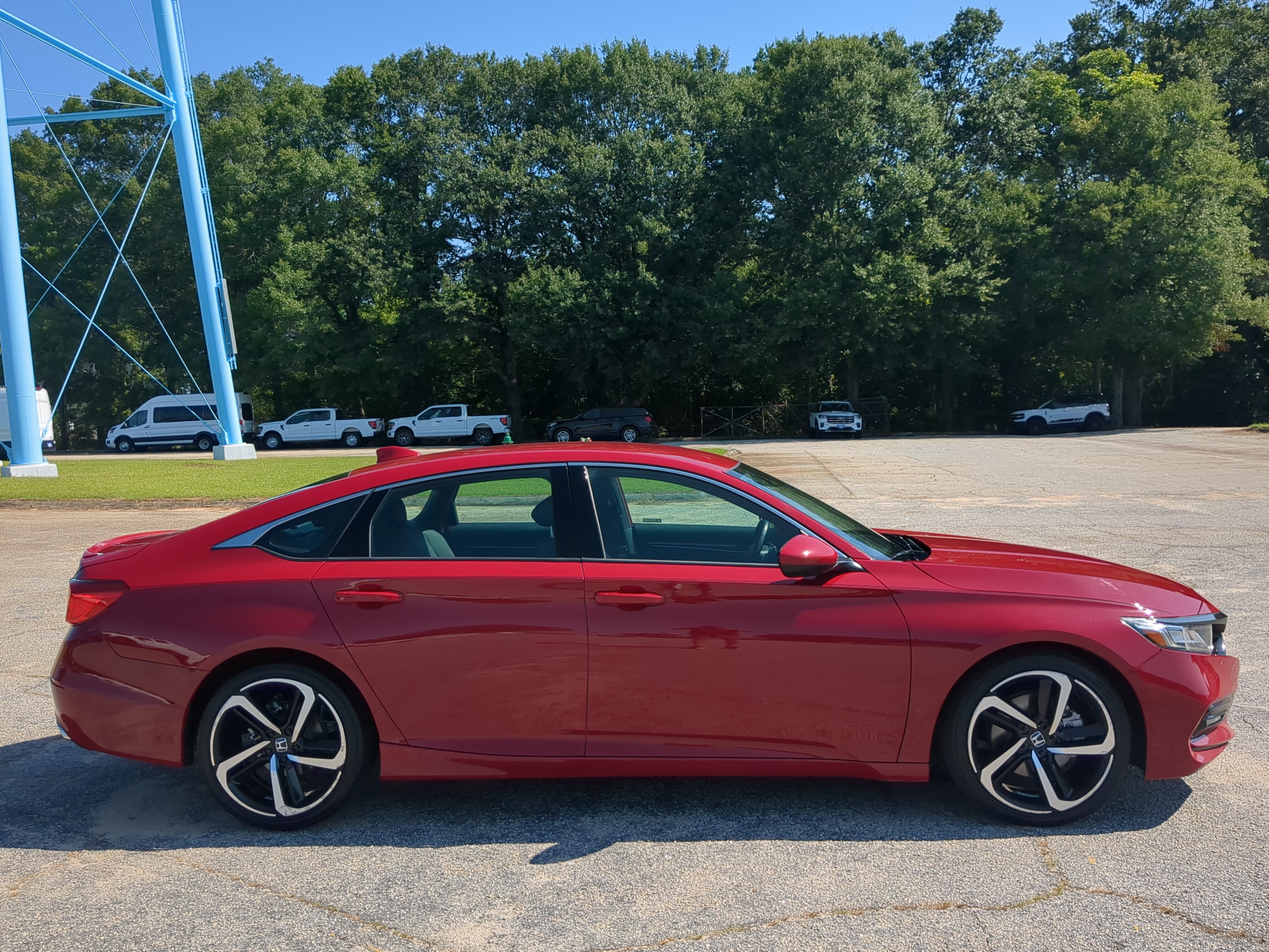Used 2018 Honda Accord Sport image 2