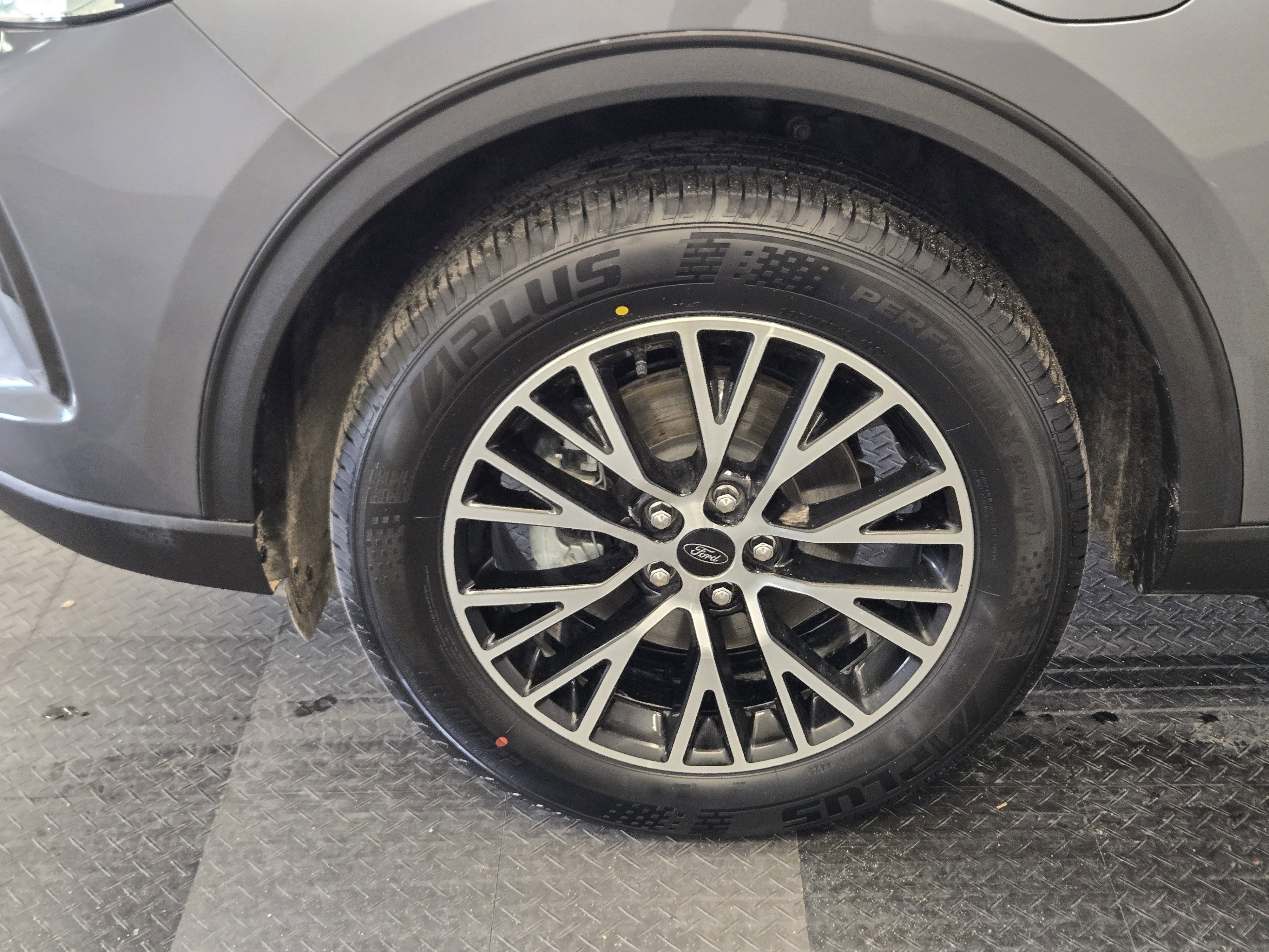 Certified 2024 Ford Escape PHEV image 10