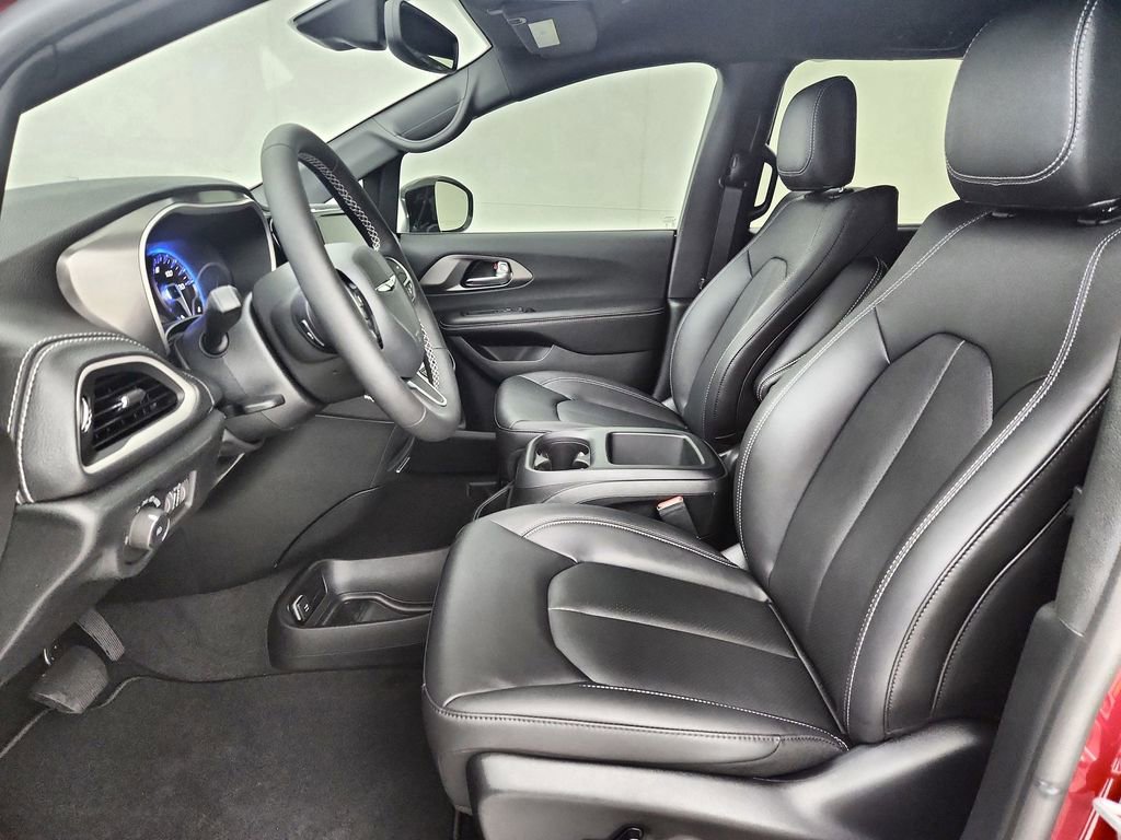 New 2026 Chrysler Pacifica Select AWD/4WD image 19