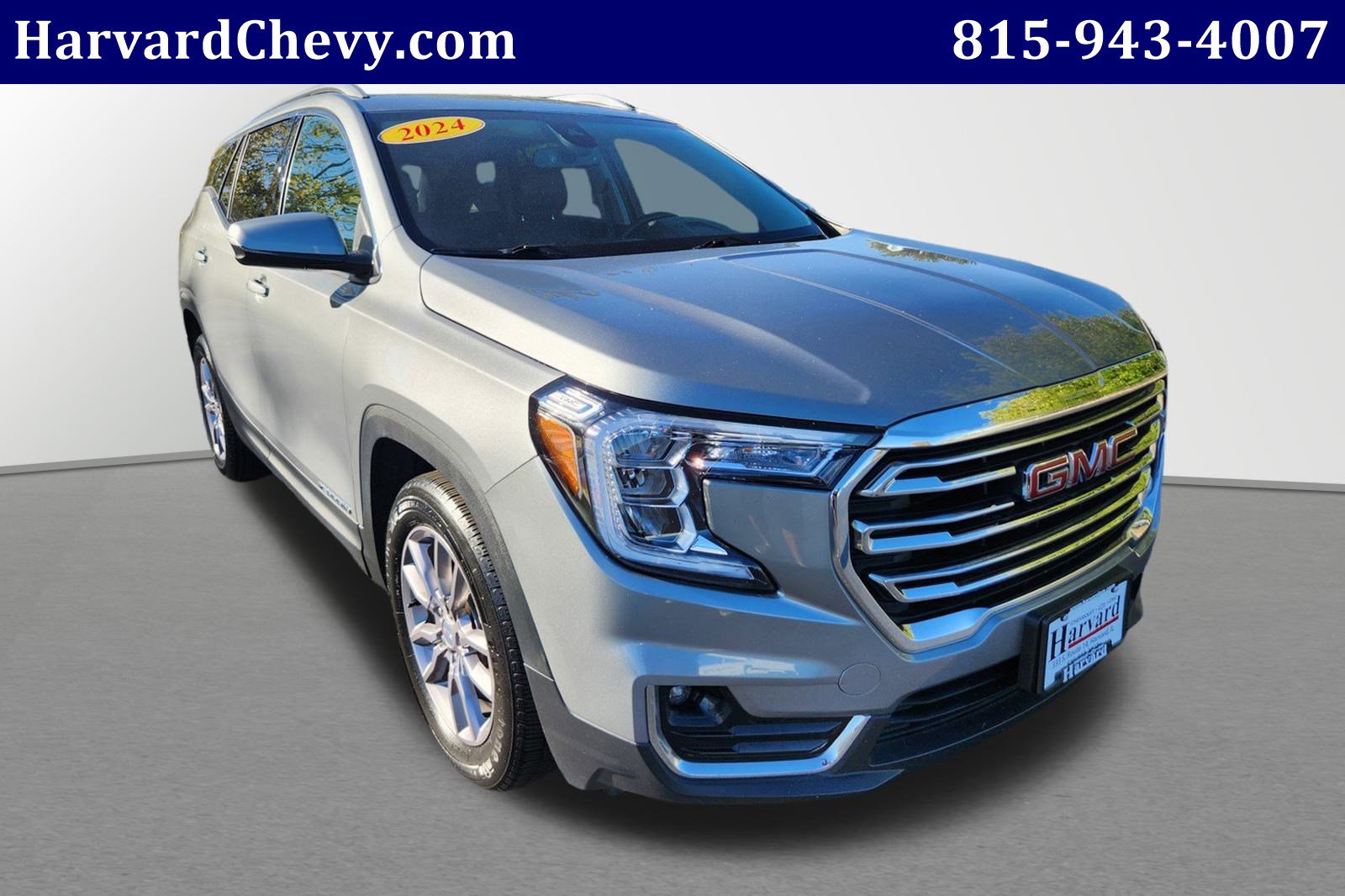 Used 2024 GMC Terrain SLT image 1