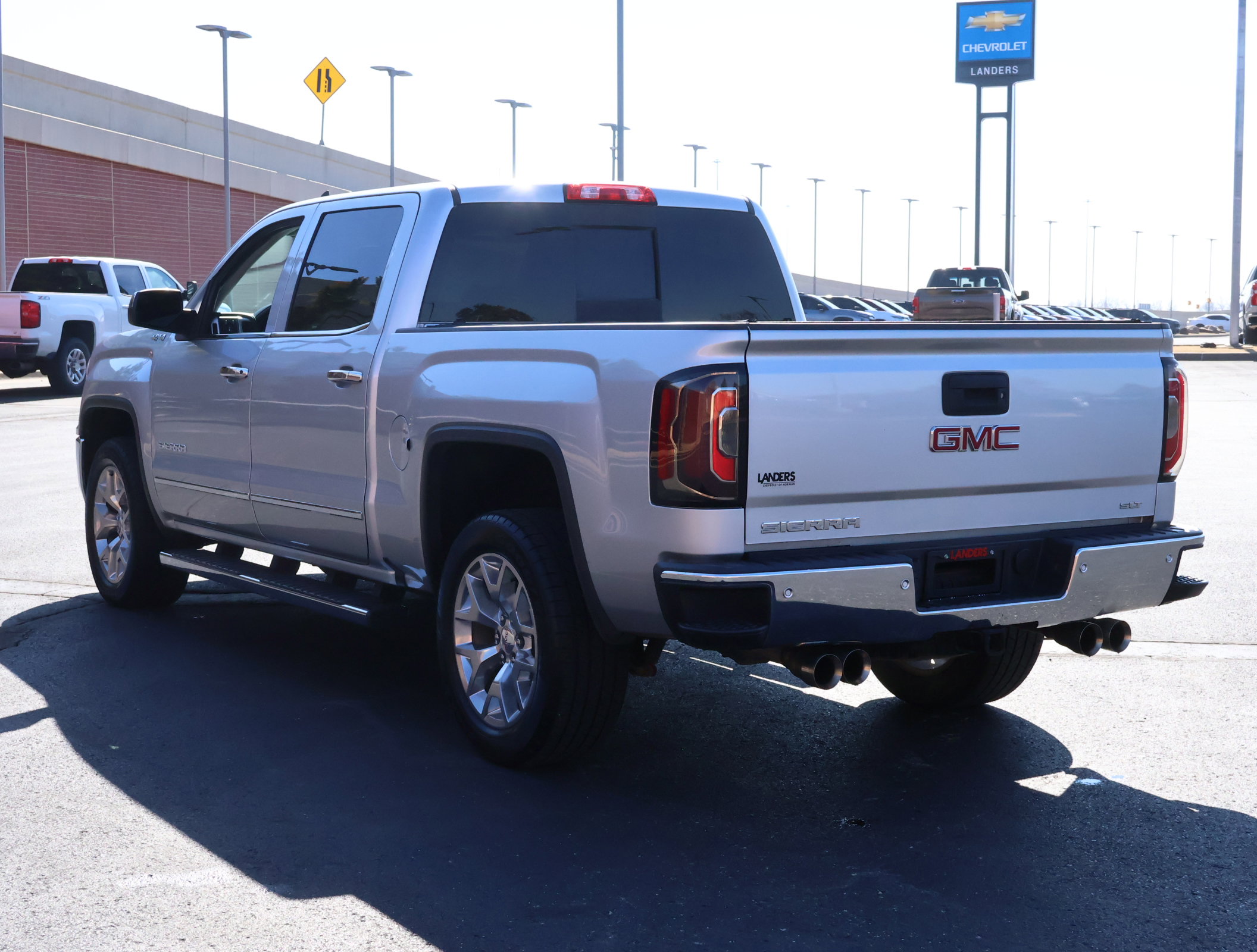 Used 2018 GMC Sierra 1500 SLT w/ SLT Premium Package image 6