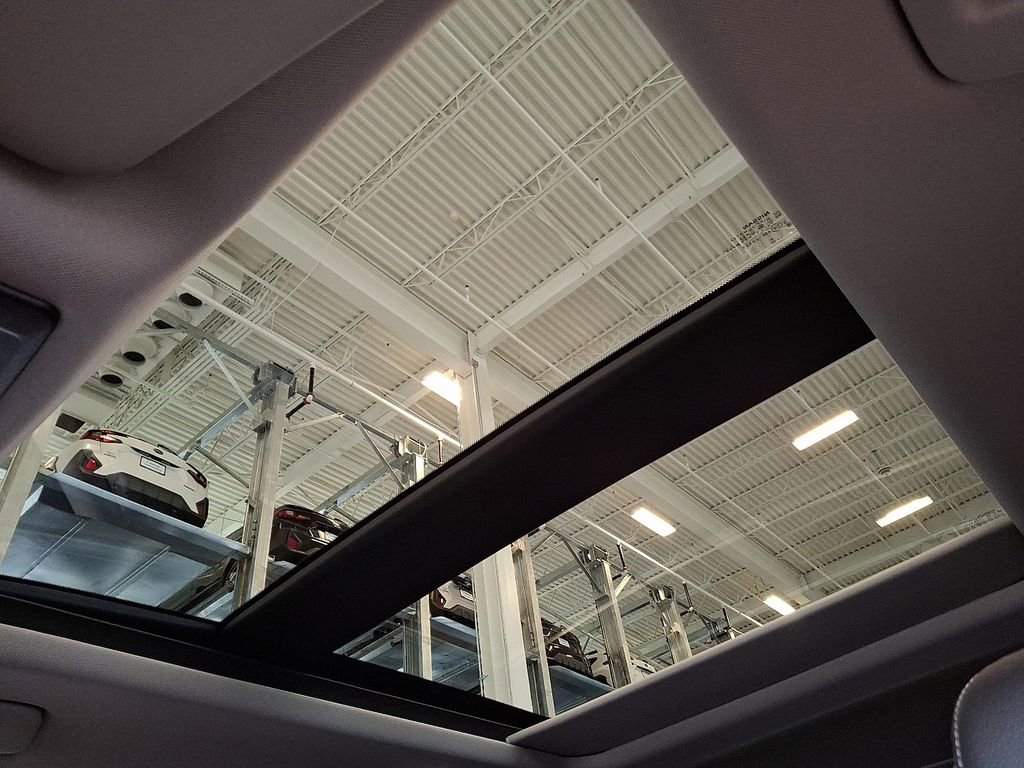 Used 2021 Nissan Rogue SL image 16