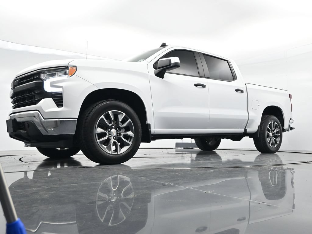 Used 2024 Chevrolet Silverado 1500 LT RWD image 23