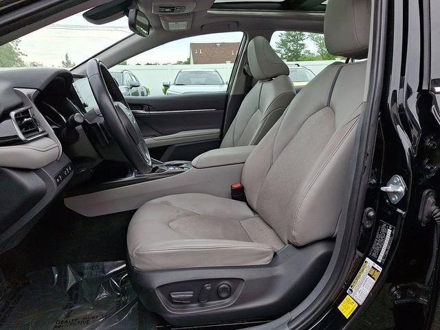 Certified 2022 Toyota Camry XSE FWD image 14