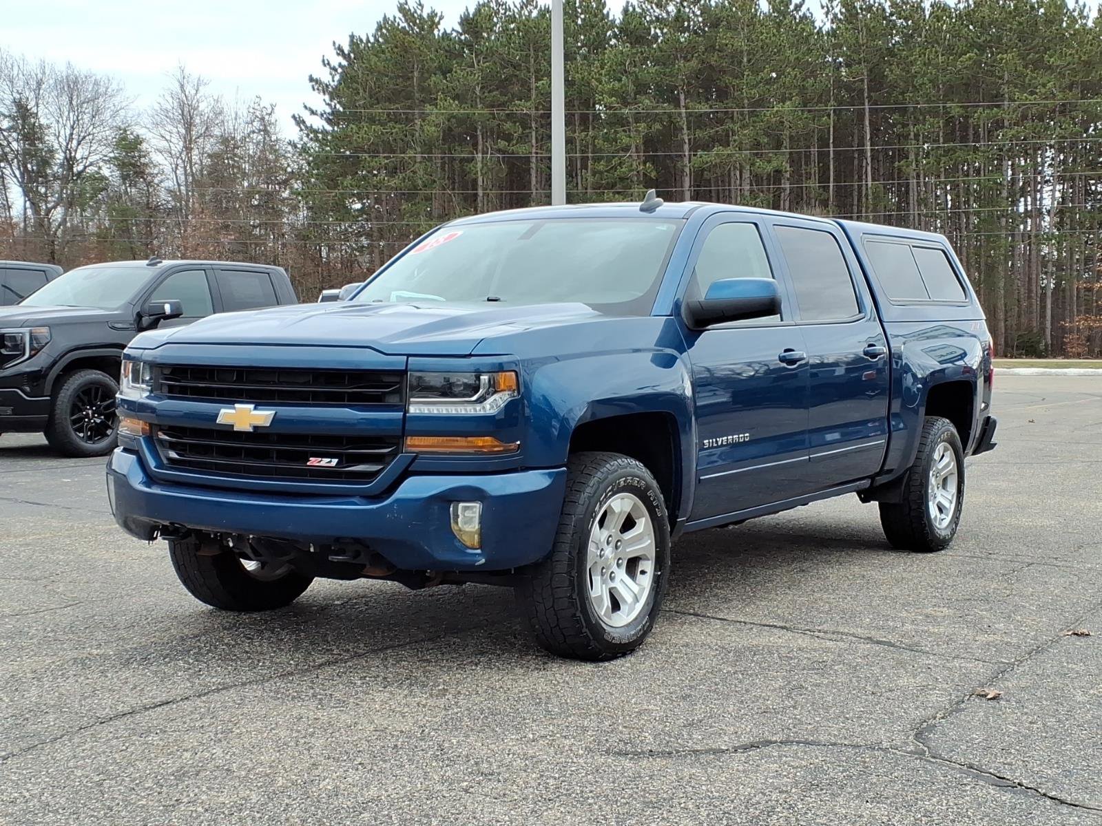 Used 2018 Chevrolet Silverado 1500 LT w/ All Star Edition AWD/4WD image 3